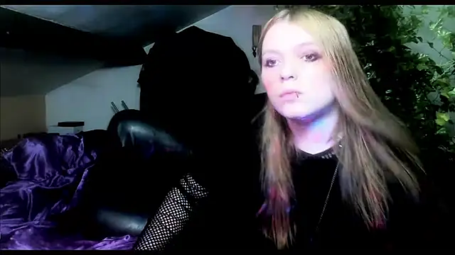 Snapshot of Blacklim00n chatting on 03/21/25, 07:24 Blacklim00n online show from 03/21/25, 07:24