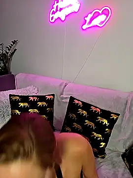 Snapshot of VickyDiamondx chatting on 09/10/25, 06:19 VickyDiamondx online show from 09/10/25, 06:19