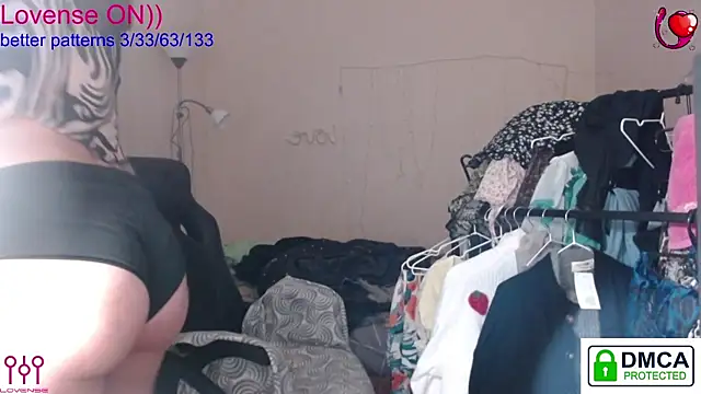 sweet cute cat online show from 11/05/25, 09:59