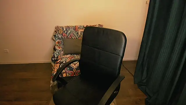 Snapshot of Angelaroberti3 chatting on 03/08/26, 07:50 Angelaroberti3 online show from 03/08/26, 07:50