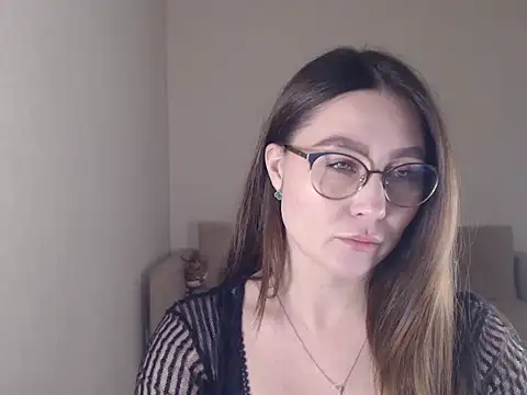 marishaarimova online show from 10/12/25, 12:59