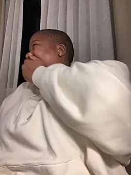 Muskthickgirl online show from 11/18/25, 12:05