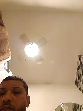 tropikboy online show from 11/04/25, 09:52