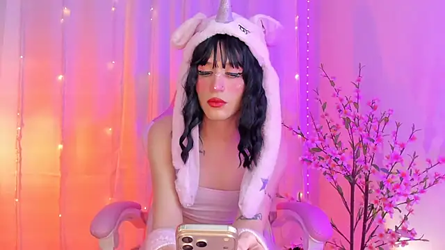 rosseblondee online show from 04/13/26, 08:36