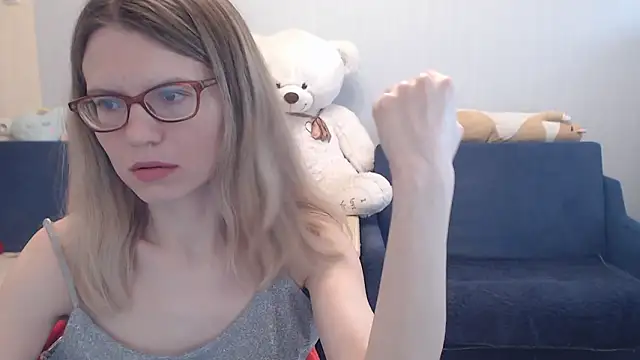 Snapshot of night_is_dark chatting on 03/26/26, 03:28 night is dark online show from 03/26/26, 03:28