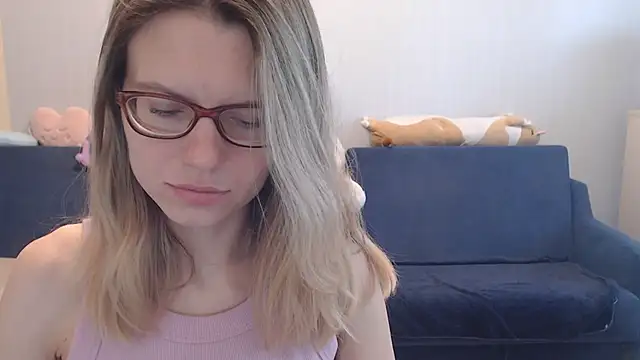 Snapshot of night_is_dark chatting on 04/11/26, 02:10 night is dark online show from 04/11/26, 02:10