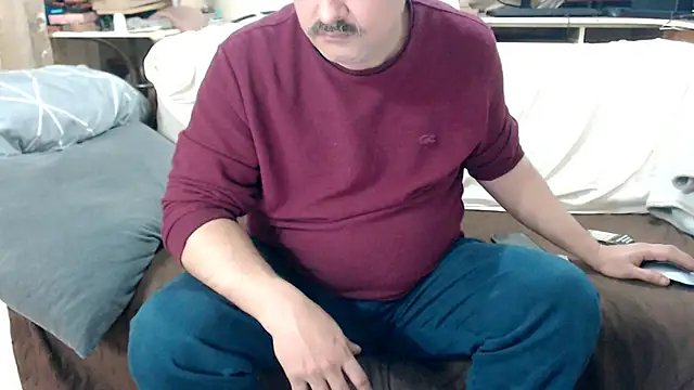 Snapshot of LiONTURK chatting on 03/06/25, 05:22 LiONTURK online show from 03/06/25, 05:22