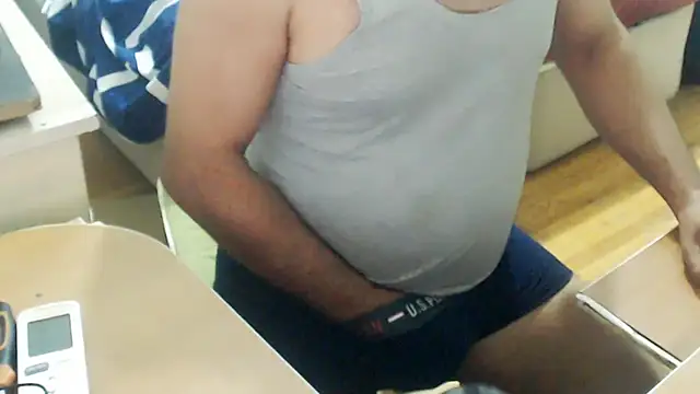 Snapshot of LiONTURK chatting on 09/27/25, 09:09 LiONTURK online show from 09/27/25, 09:09