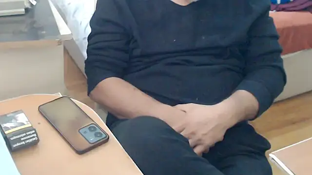 Snapshot of LiONTURK chatting on 10/16/25, 10:27 LiONTURK online show from 10/16/25, 10:27