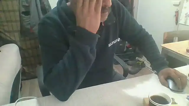 Snapshot of LiONTURK chatting on 02/18/26, 01:07 LiONTURK online show from 02/18/26, 01:07