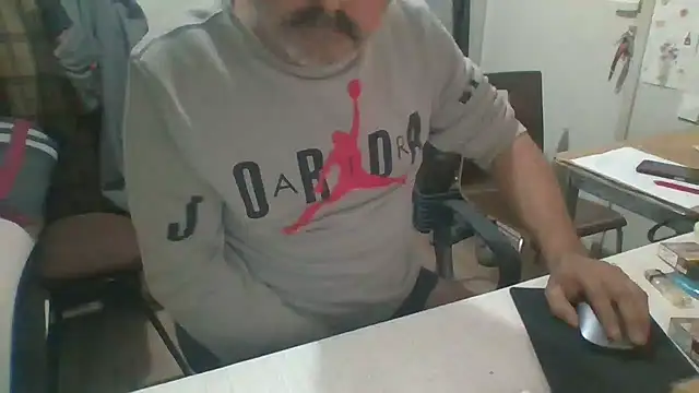 Snapshot of LiONTURK chatting on 02/24/26, 08:40 LiONTURK online show from 02/24/26, 08:40