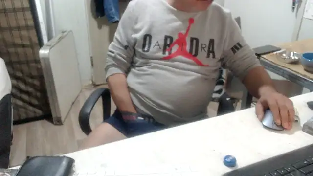 Snapshot of LiONTURK chatting on 03/08/26, 08:01 LiONTURK online show from 03/08/26, 08:01