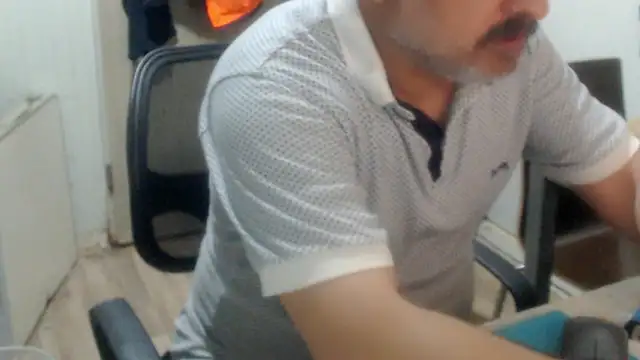 Snapshot of LiONTURK chatting on 03/17/26, 08:45 LiONTURK online show from 03/17/26, 08:45