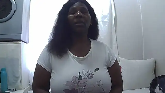 Delicioussexy online show from 10/15/25, 06:02