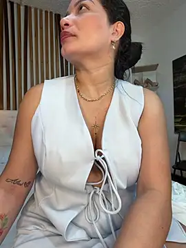 Snapshot of valerie_lya chatting on 03/04/26, 12:55 valerie lya online show from 03/04/26, 12:55