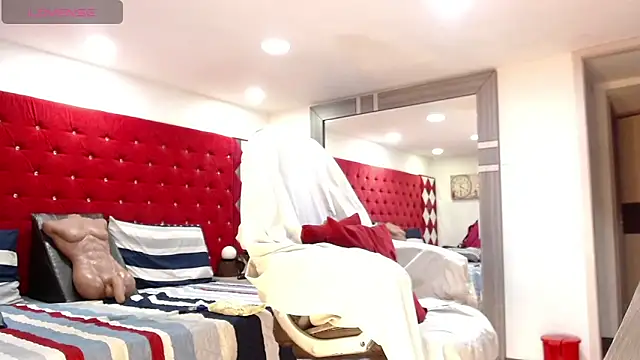 Snapshot of TamyJhonson chatting on 04/09/26, 12:54 TamyJhonson online show from 04/09/26, 12:54