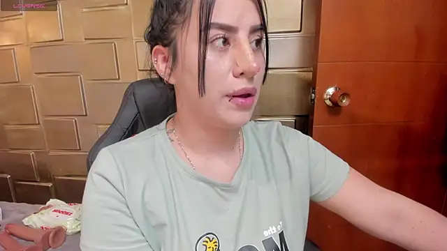Snapshot of Nara_belen chatting on 04/23/26, 03:41 Nara belen online show from 04/23/26, 03:41