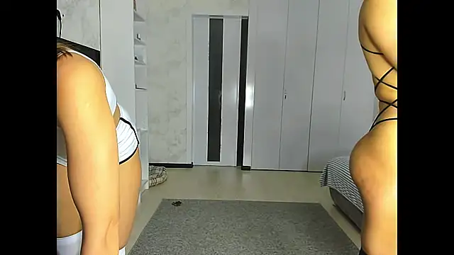 sweeetgirls2021 online show from 01/14/25, 03:22