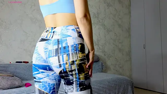 Snapshot of sweeetgirls2021 chatting on 03/22/26, 02:59 sweeetgirls2021 online show from 03/22/26, 02:59