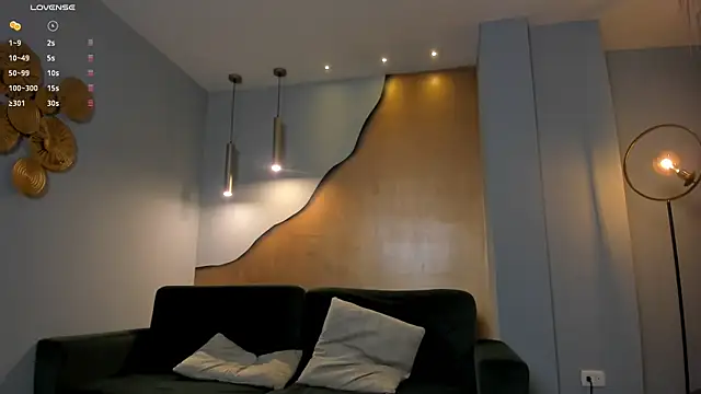 Snapshot of EllaClark chatting on 01/10/25, 01:53 EllaClark online show from 01/10/25, 01:53