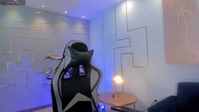 Snapshot of EllaClark chatting on 01/29/25, 06:28 EllaClark online show from 01/29/25, 06:28