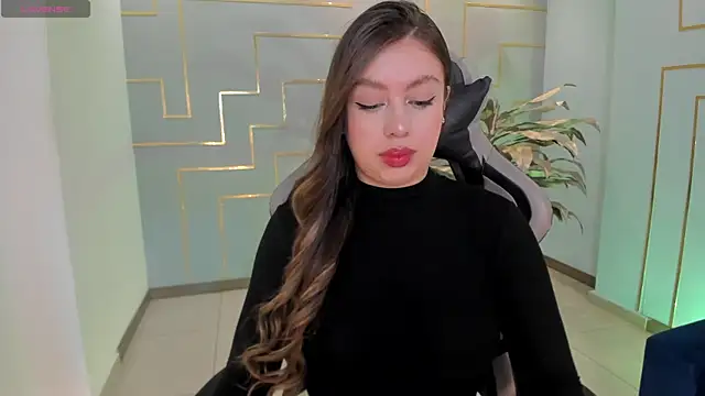 Snapshot of EllaClark chatting on 02/18/25, 06:04 EllaClark online show from 02/18/25, 06:04