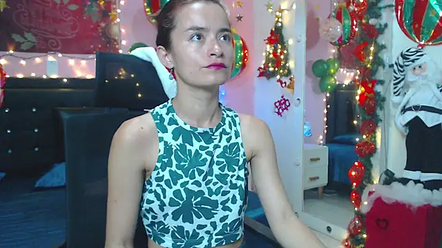 NicoleSantana online show from 12/15/25, 10:14