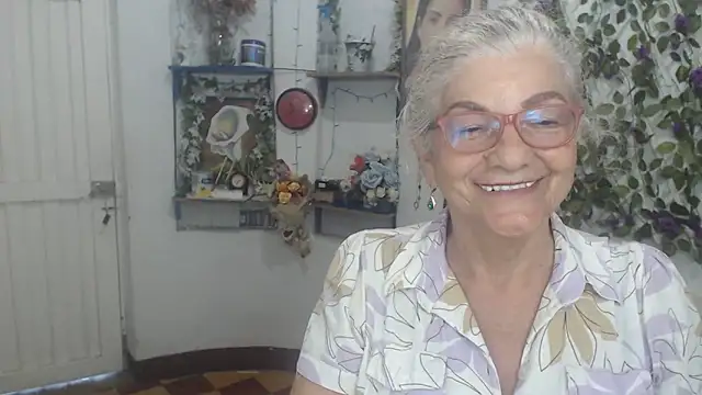 Snapshot of FunnyGrandma chatting on 03/16/26, 10:58 FunnyGrandma online show from 03/16/26, 10:58