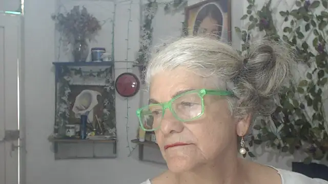 FunnyGrandma online show from 07/08/26, 06:23
