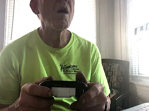 Snapshot of Jcharlesnew69@xh chatting on 10/02/25, 09:33 Jcharlesnew69xh online show from 10/02/25, 09:33