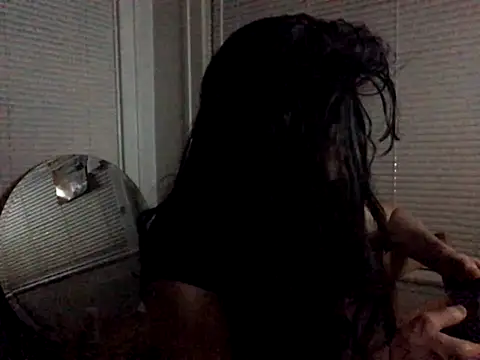 Snapshot of Jcharlesnew69@xh chatting on 10/18/25, 06:37 Jcharlesnew69xh online show from 10/18/25, 06:37