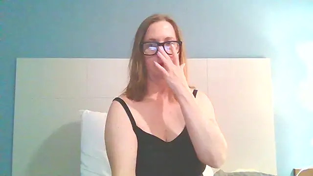 Snapshot of SweetandNaughty1 chatting on 03/06/25, 03:57 SweetandNaughty1 online show from 03/06/25, 03:57