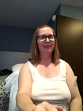 Snapshot of SweetandNaughty1 chatting on 10/07/25, 03:25 SweetandNaughty1 online show from 10/07/25, 03:25