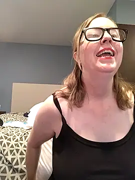 Snapshot of SweetandNaughty1 chatting on 10/19/25, 04:51 SweetandNaughty1 online show from 10/19/25, 04:51