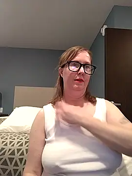 Snapshot of SweetandNaughty1 chatting on 10/20/25, 07:47 SweetandNaughty1 online show from 10/20/25, 07:47