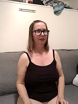 Snapshot of SweetandNaughty1 chatting on 03/16/26, 03:34 SweetandNaughty1 online show from 03/16/26, 03:34