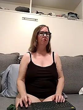 SweetandNaughty1 online show from 04/08/26, 05:29