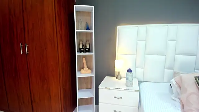 yeral2017 online show from 12/24/24, 02:12