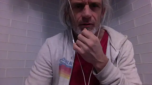 Snapshot of readyforfunxxx chatting on 12/11/24, 11:08 readyforfunxxx online show from 12/11/24, 11:08