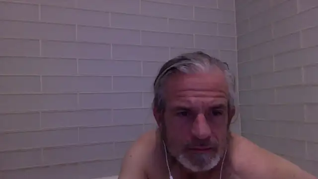 Snapshot of readyforfunxxx chatting on 02/14/25, 06:08 readyforfunxxx online show from 02/14/25, 06:08