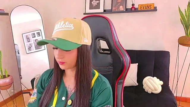 Snapshot of EmmyEvans1 chatting on 02/28/26, 07:26 EmmyEvans1 online show from 02/28/26, 07:26