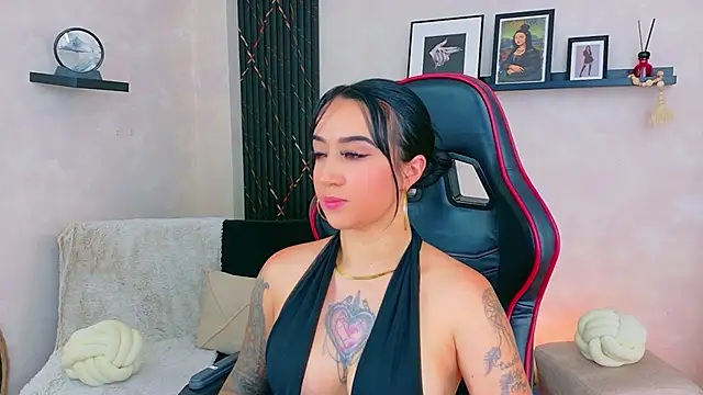 EmmyEvans1 online show from 05/20/26, 07:53