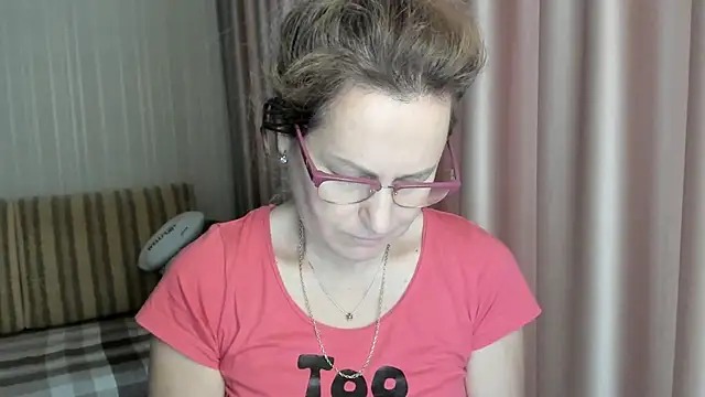 lauraoven online show from 01/12/25, 08:57