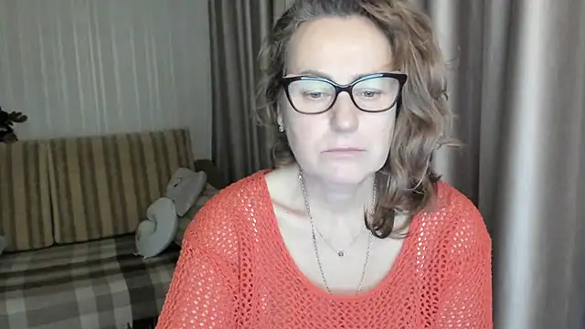 lauraoven online show from 01/23/25, 04:26