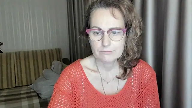 lauraoven online show from 01/31/25, 06:36