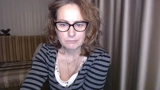 lauraoven online show from 02/12/25, 06:19