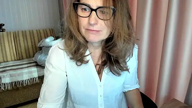 lauraoven online show from 11/14/25, 08:13