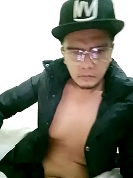 Snapshot of mrbubbaibrahim chatting on 10/25/25, 06:13 mrbubbaibrahim online show from 10/25/25, 06:13