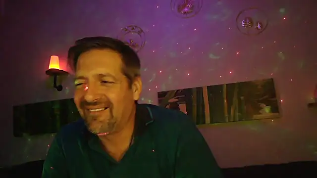 Snapshot of matrikes1 chatting on 12/31/24, 10:12 matrikes1 online show from 12/31/24, 10:12