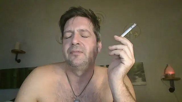 Snapshot of matrikes1 chatting on 02/02/25, 03:28 matrikes1 online show from 02/02/25, 03:28